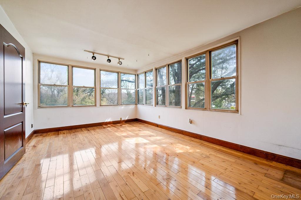 11 Valley View Road Property Photo 4