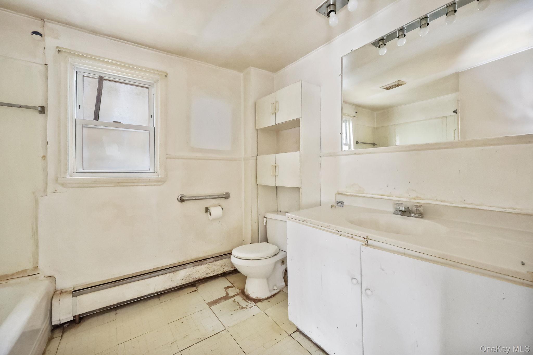 15 Henry Street Property Photo 9