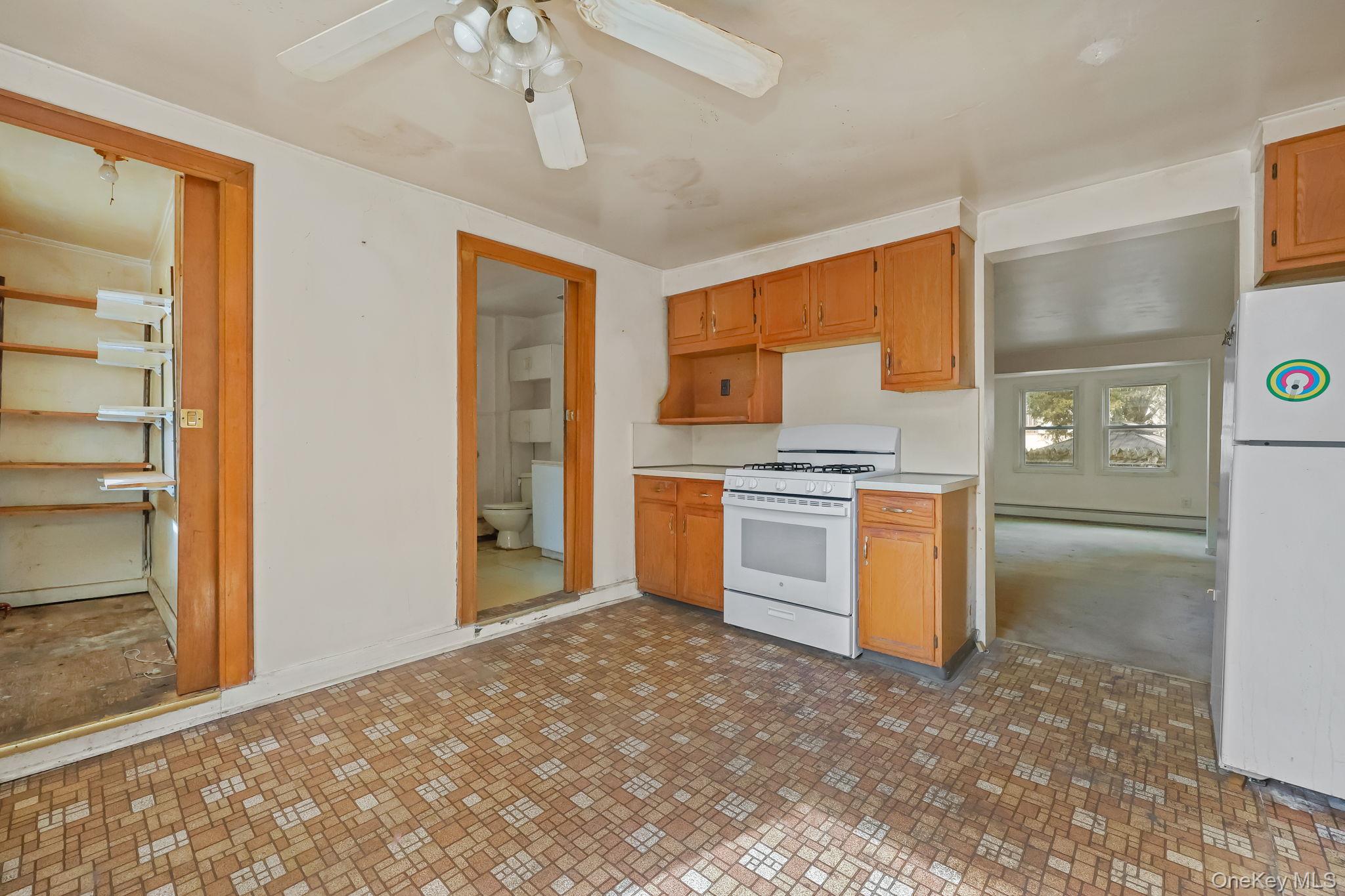 15 Henry Street Property Photo 11