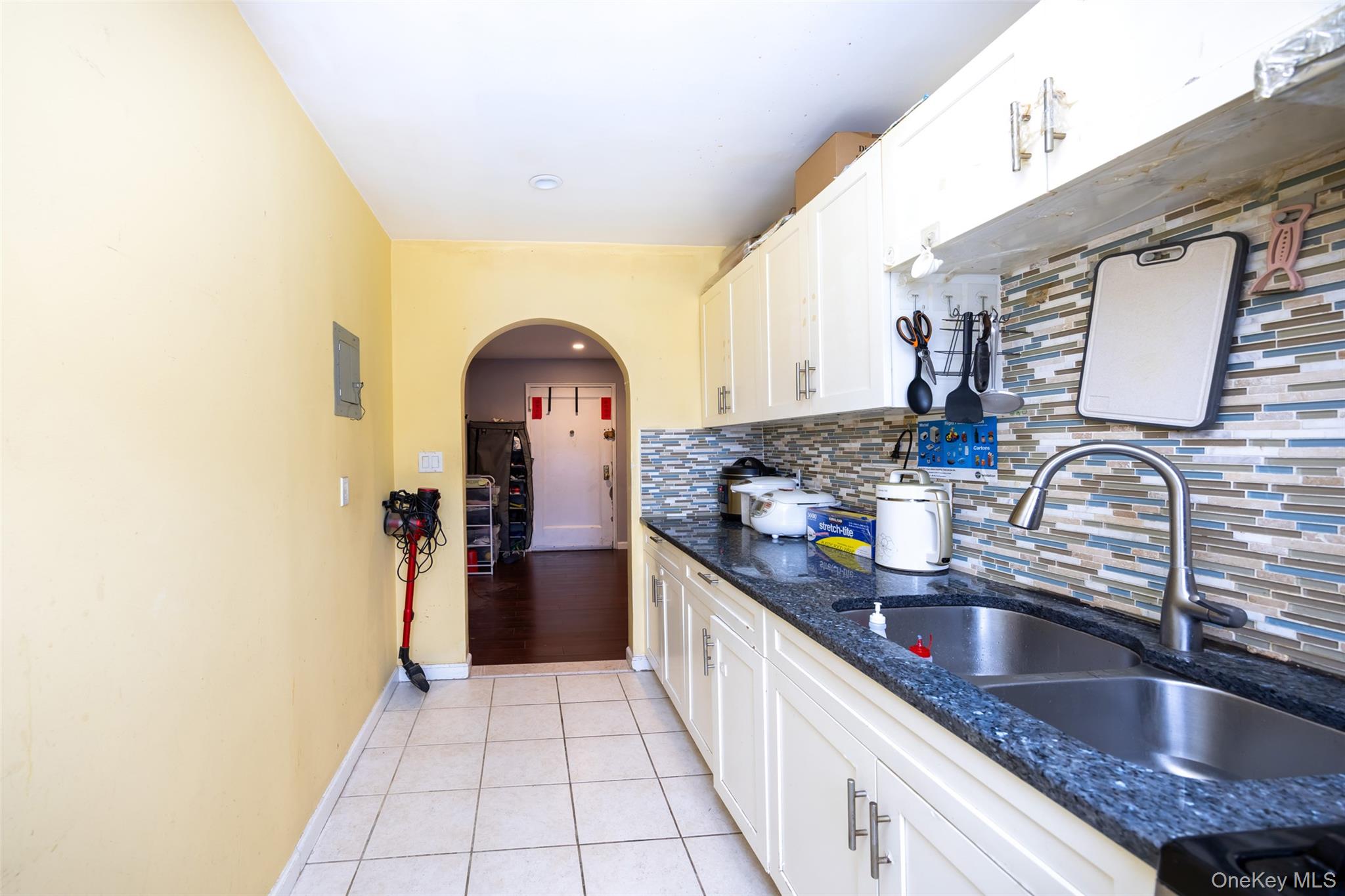 69-12 140th Street 2c Property Photo 3
