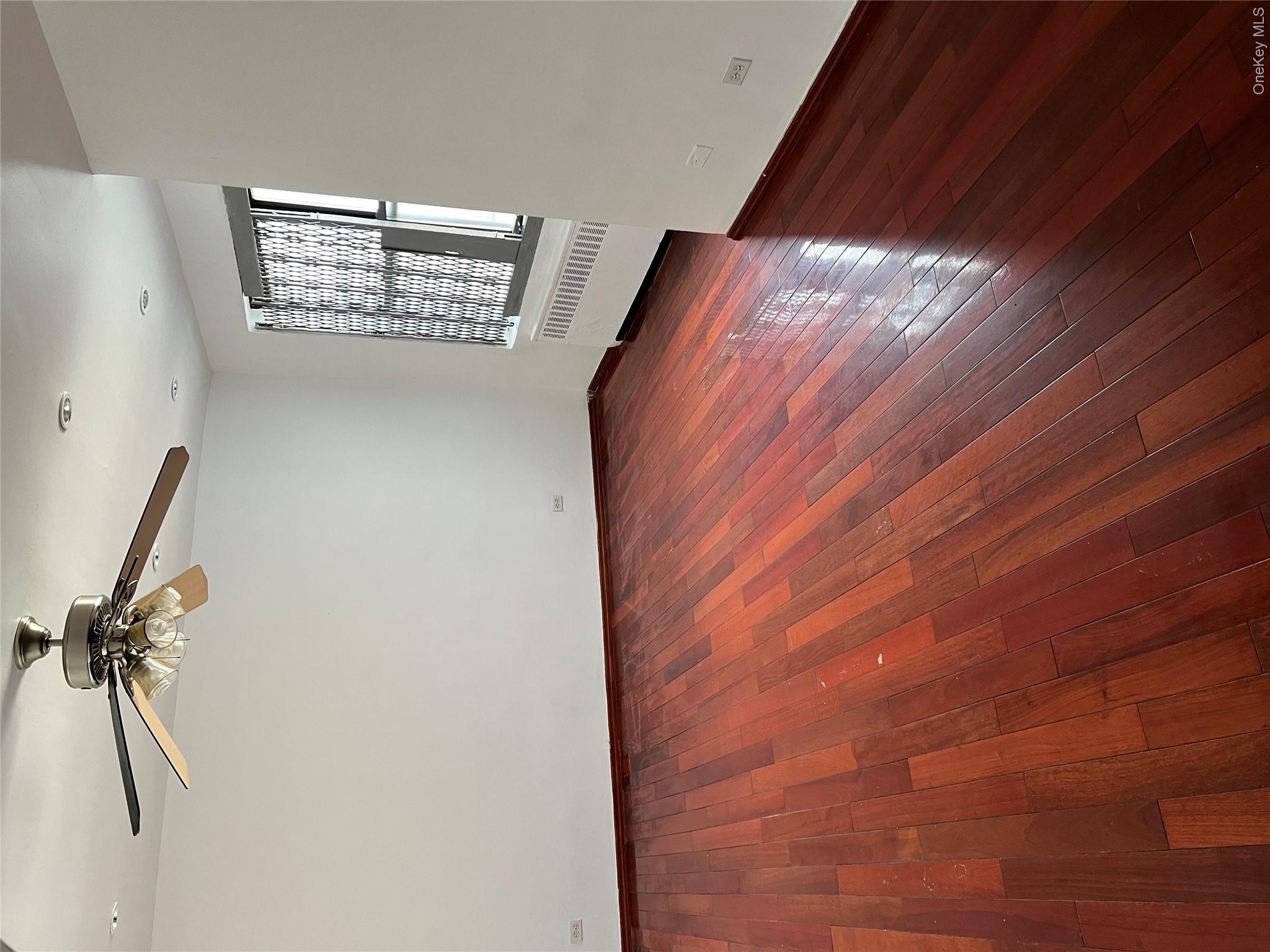 44-21 Macnish Street 6D Property Photo 1