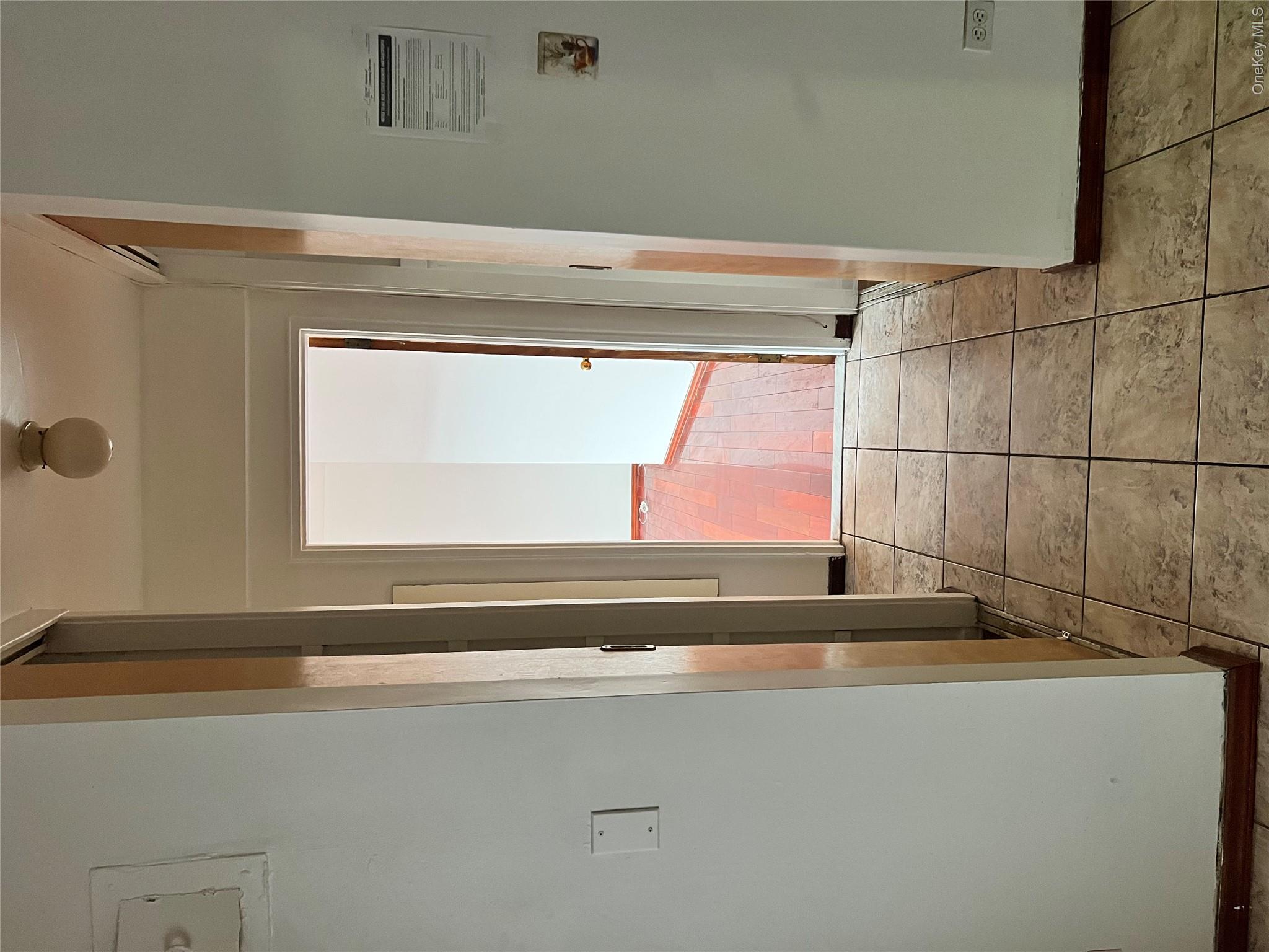 44-21 Macnish Street 6d Property Photo 2