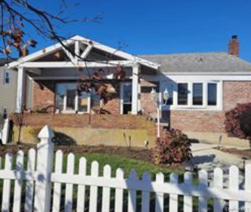 68 Howard Avenue Property Photo 2
