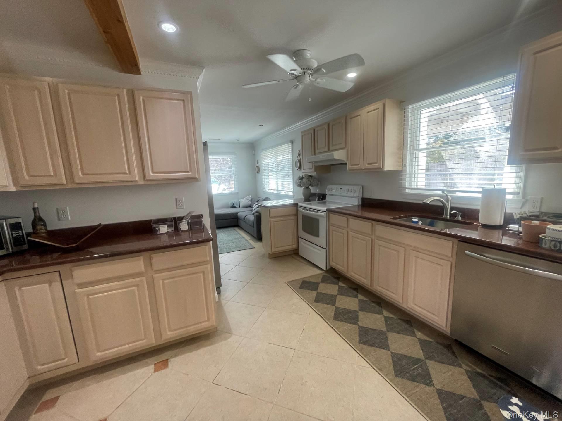 35 Maple Street Property Photo 10