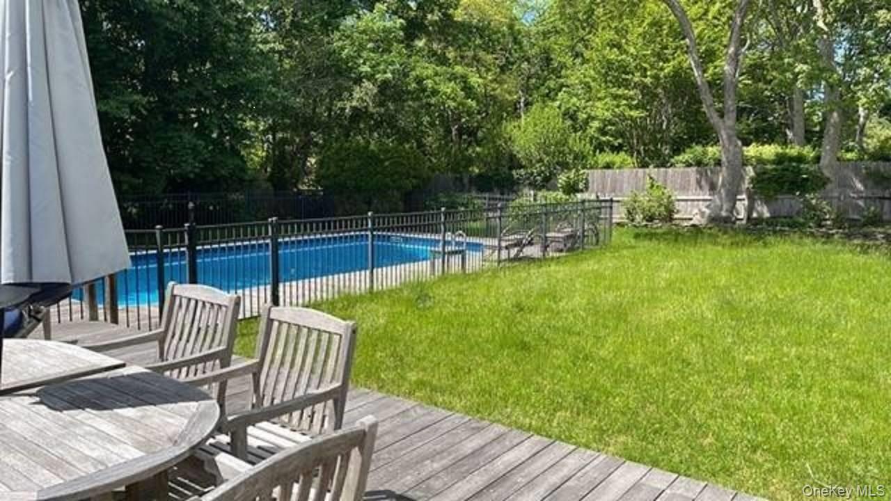 35 Maple Street Property Photo 20