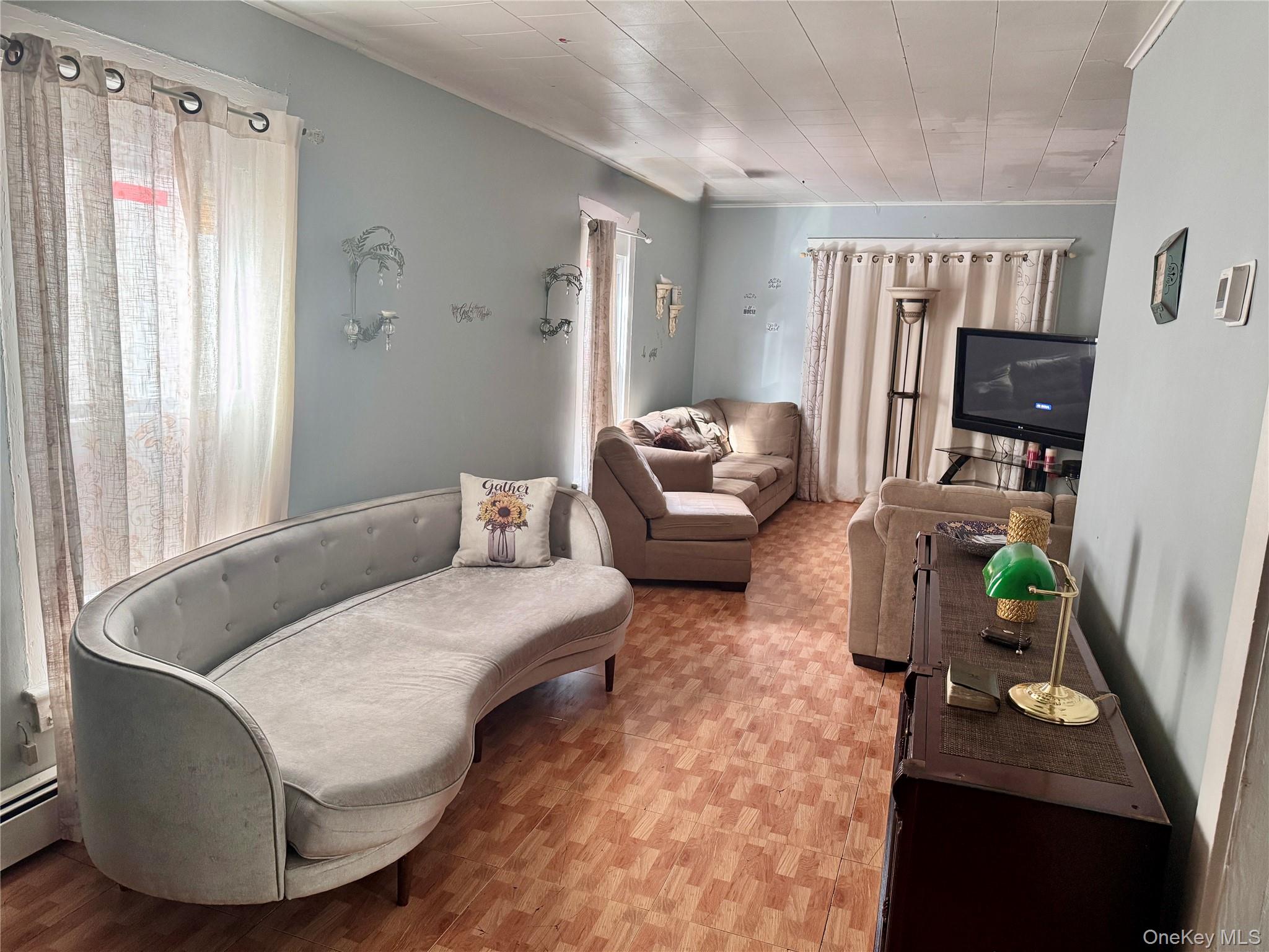 95 Dupont Avenue Property Photo 4