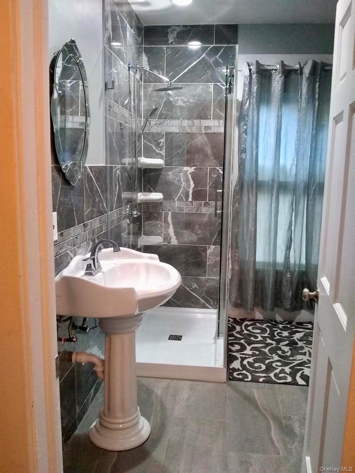 95 Dupont Avenue Property Photo 8