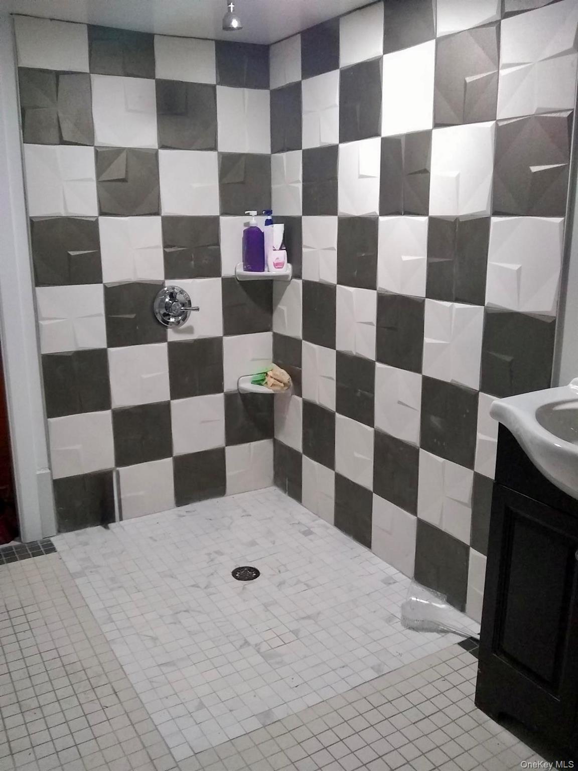 95 Dupont Avenue Property Photo 9