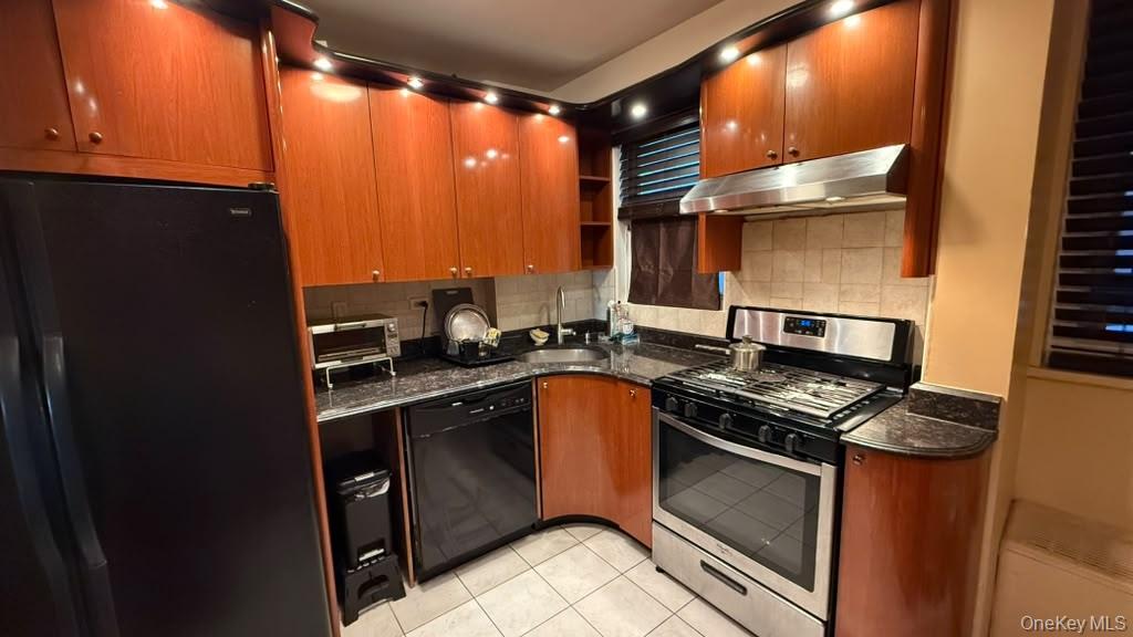 9710 62nd Drive 5e Property Photo 3
