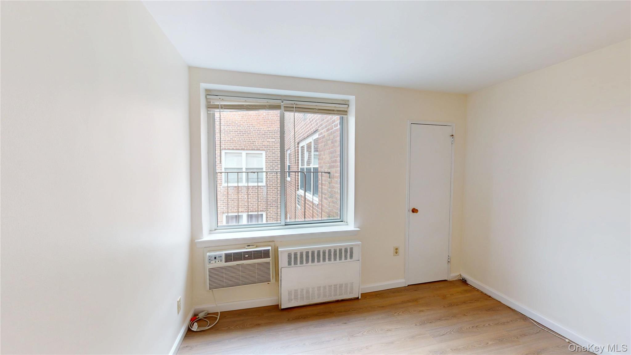 30 S Cole Avenue 6l Property Photo 8