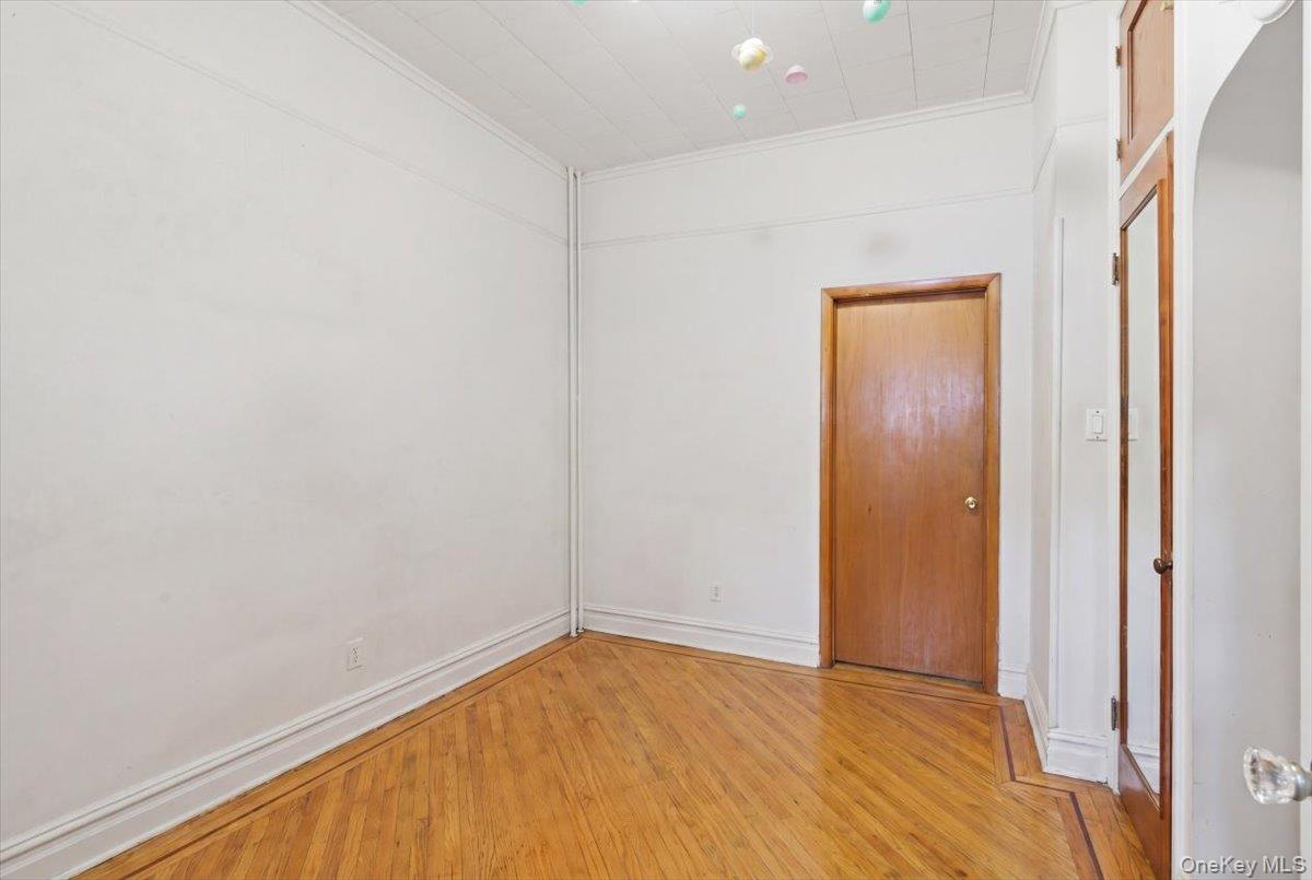 6063 Catalpa Avenue Property Photo 10