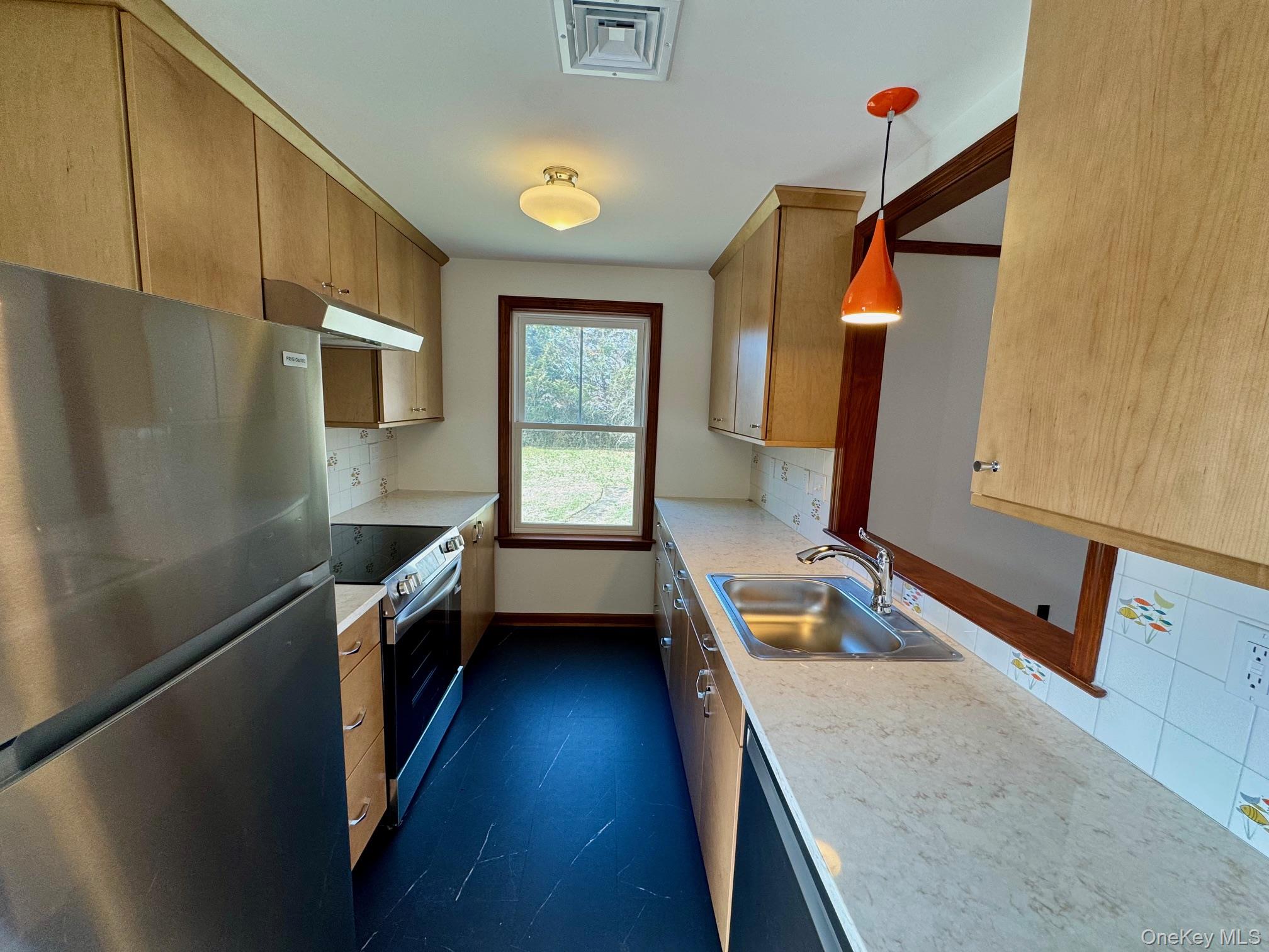 34 Union Avenue Property Photo 5