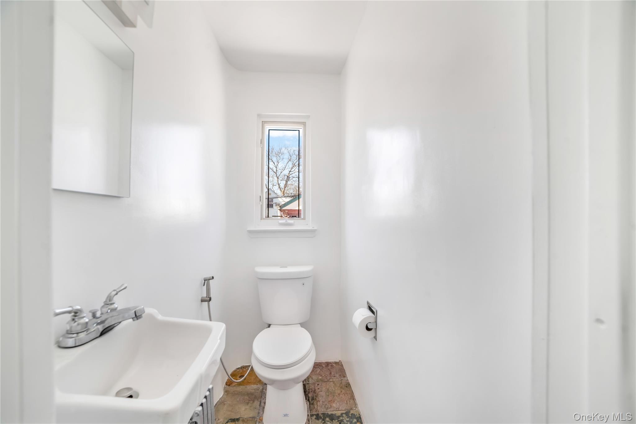 81-28 252nd Street Property Photo 9