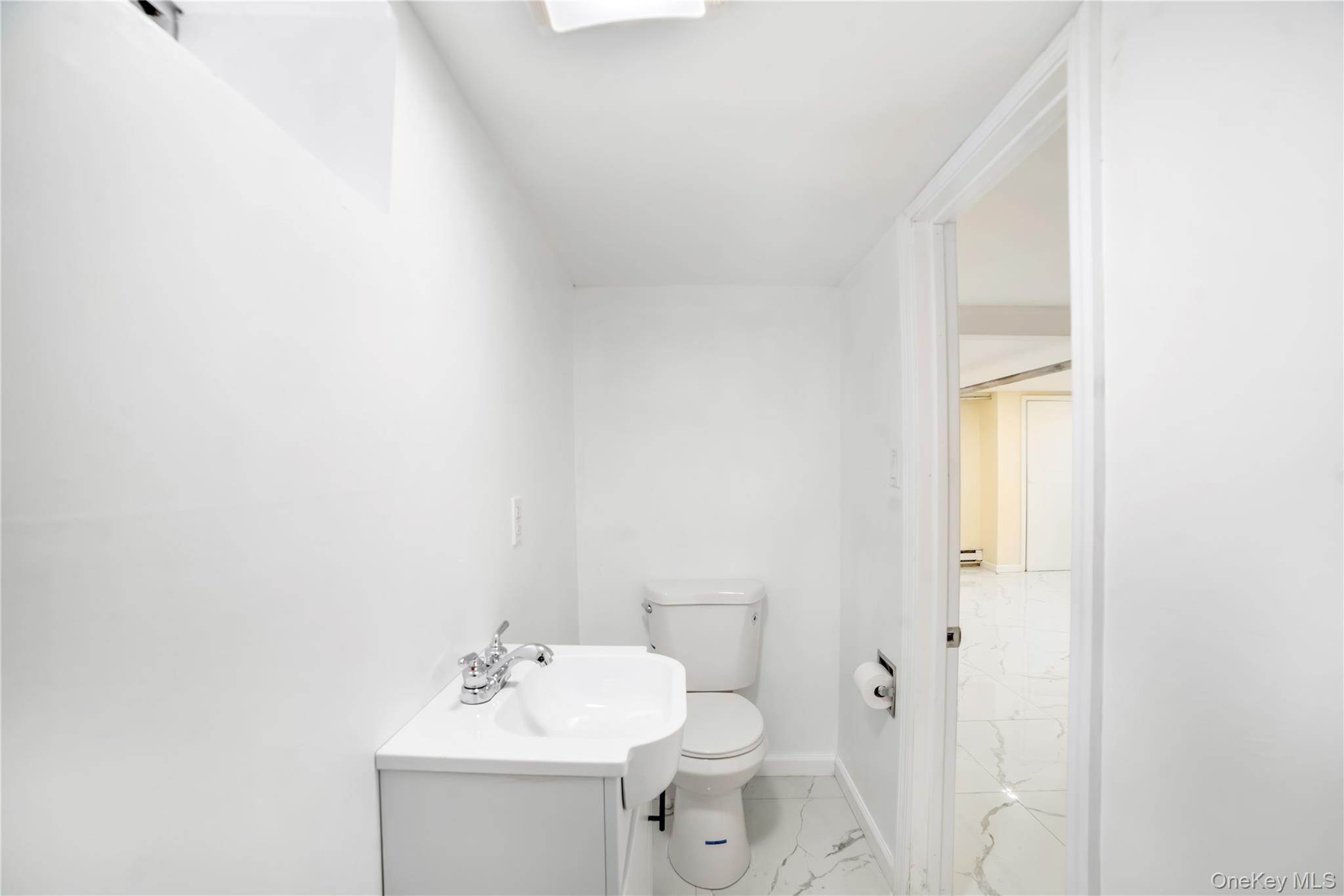 81-28 252nd Street Property Photo 18
