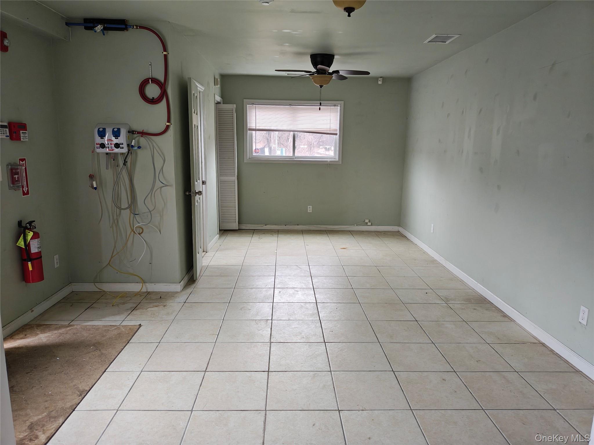 225 E Erie Street Property Photo 2