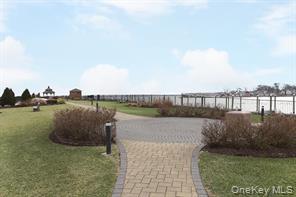 600 Clarence Avenue 2d Property Photo 4