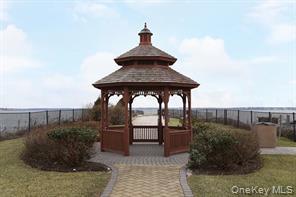 600 Clarence Avenue 2d Property Photo 5