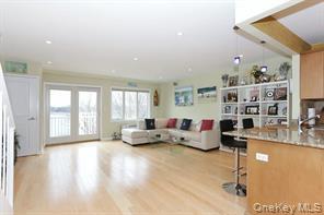 600 Clarence Avenue 2d Property Photo 6
