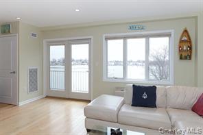 600 Clarence Avenue 2d Property Photo 7