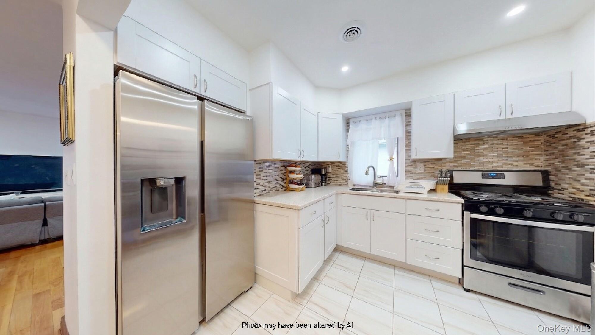 4205 Sea Gate Avenue Property Photo 9