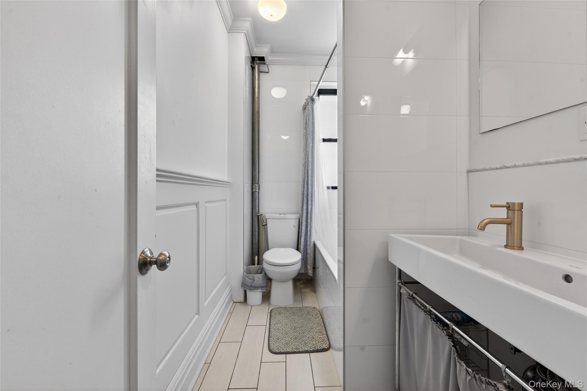 42-22 Ketcham F16 Property Photo 11