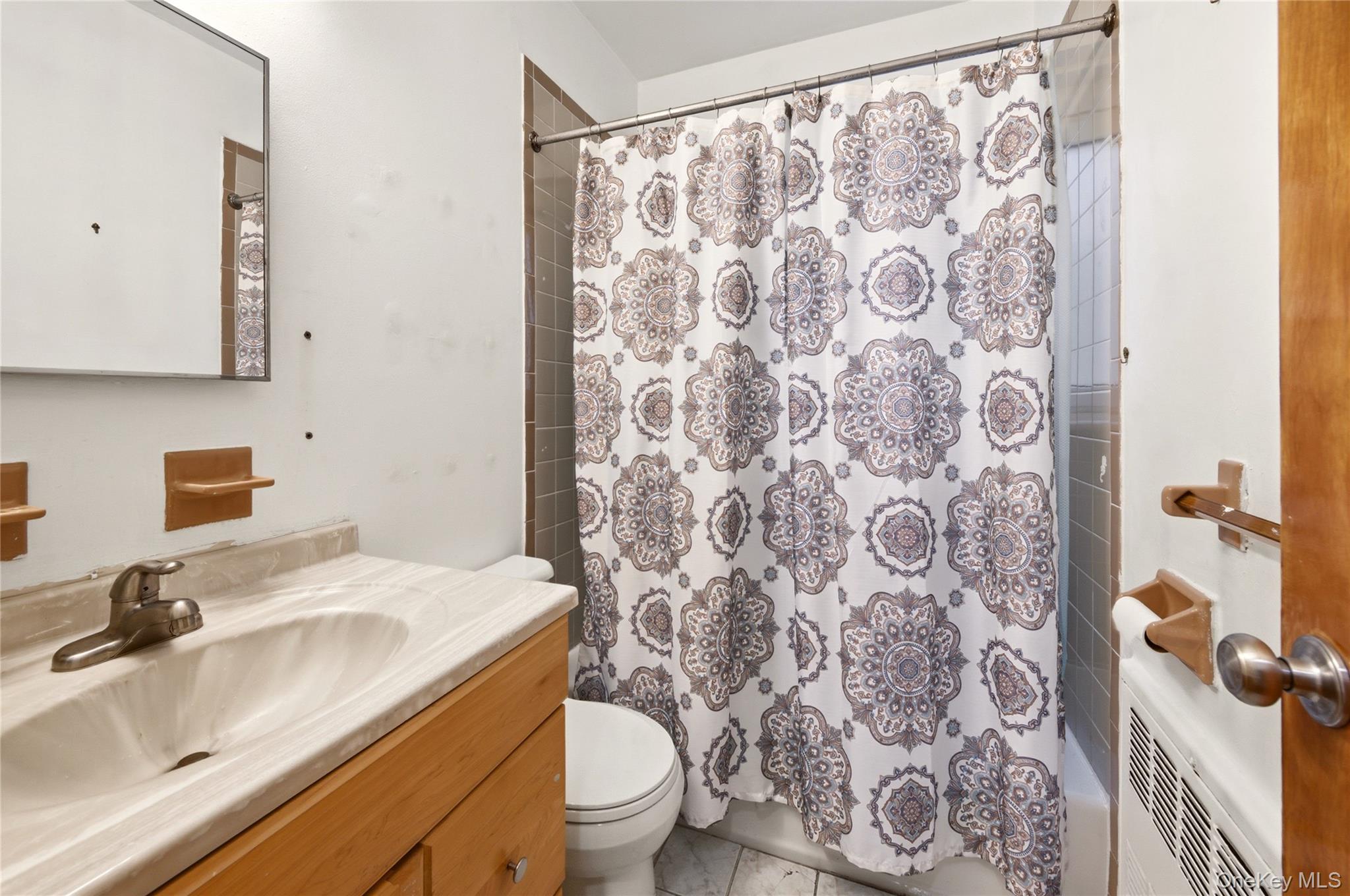823 Fox Street 4b Property Photo 4