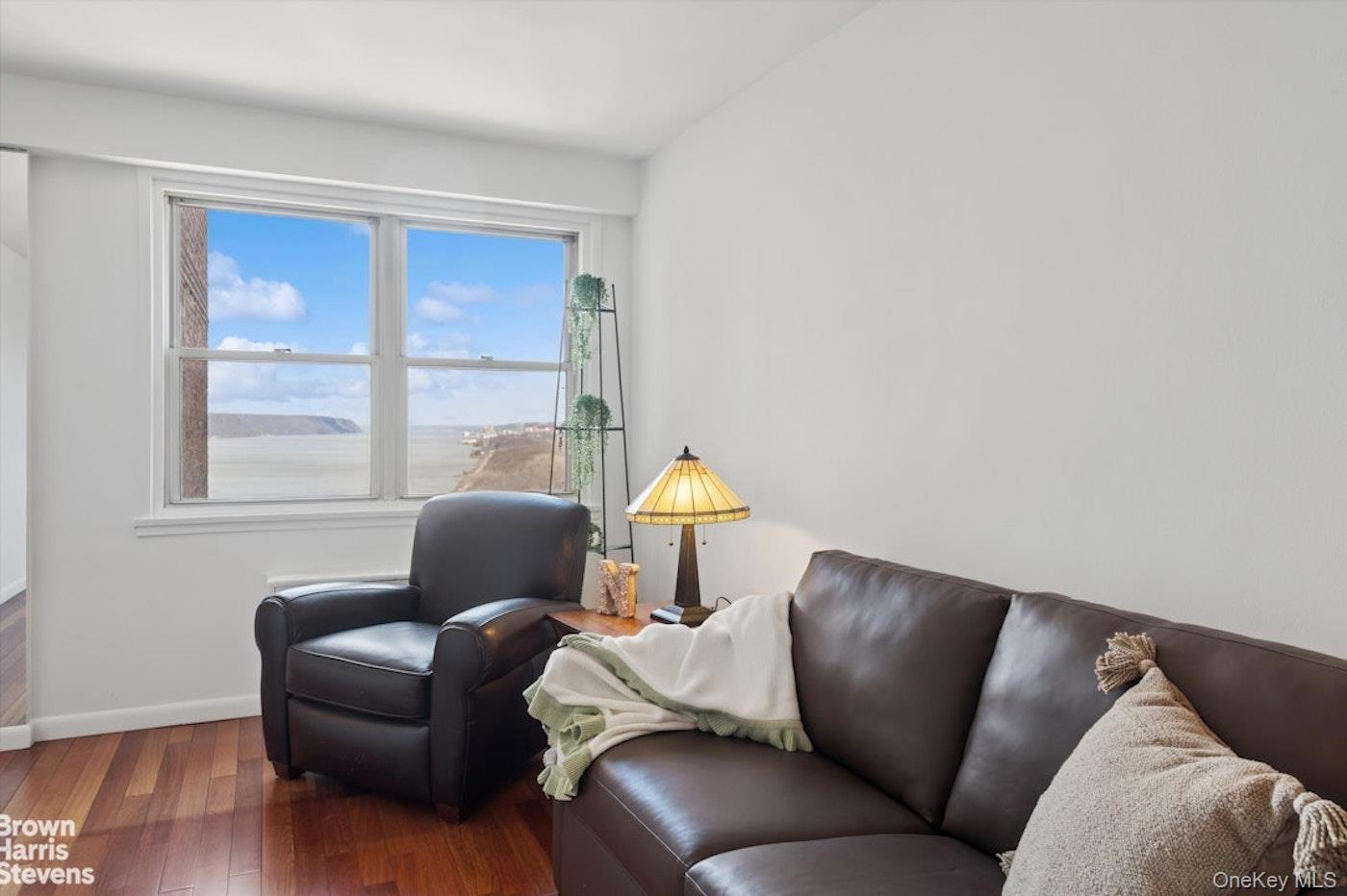 2621 Palisade Avenue 14c Property Photo 21