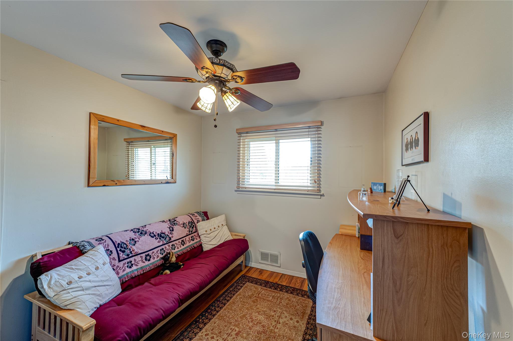 242 W 3rd Street Property Photo 18