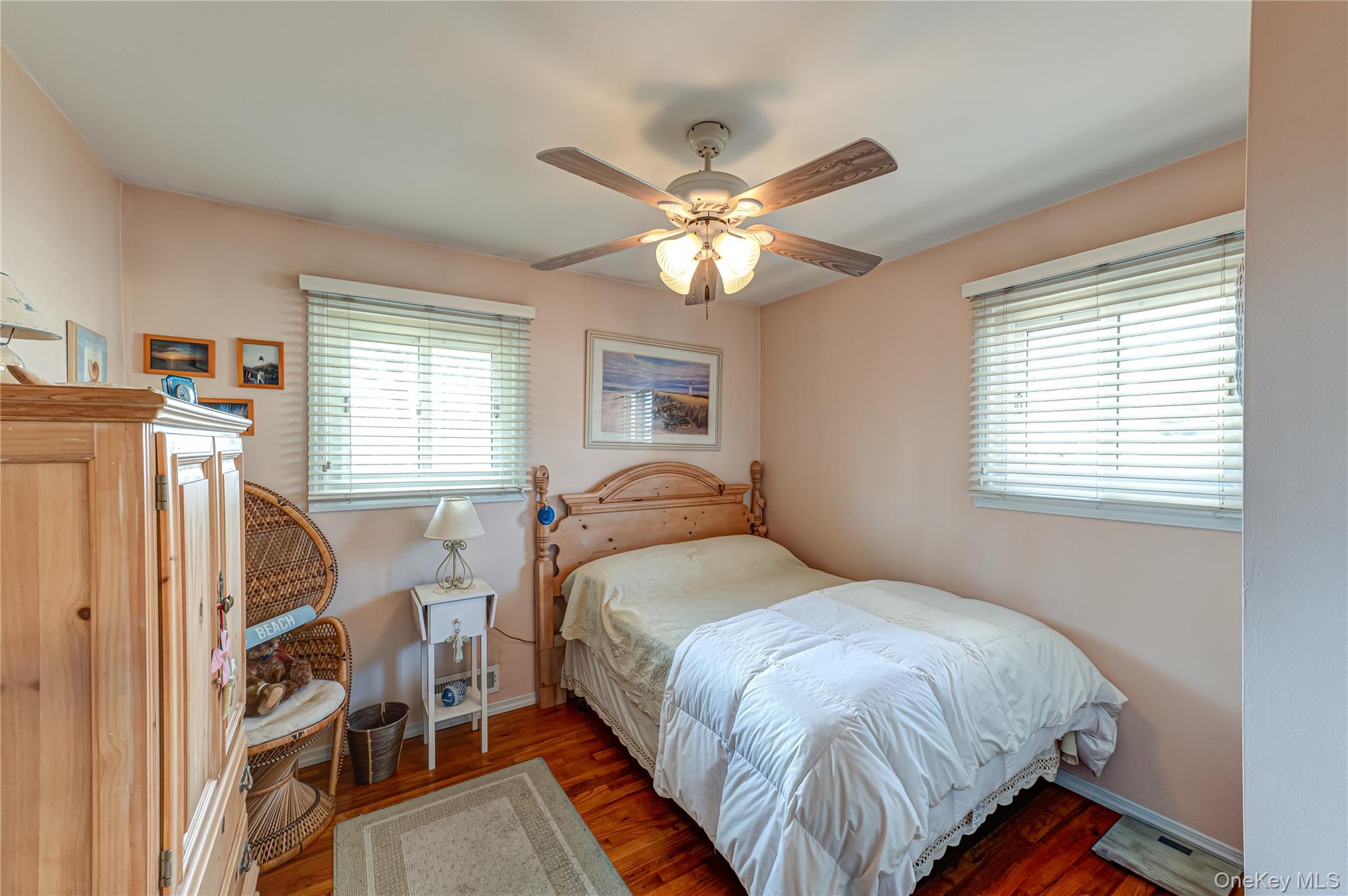 242 W 3rd Street Property Photo 19