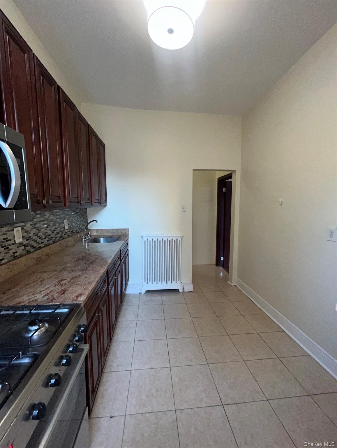 50 Main Street 3r Property Photo 3