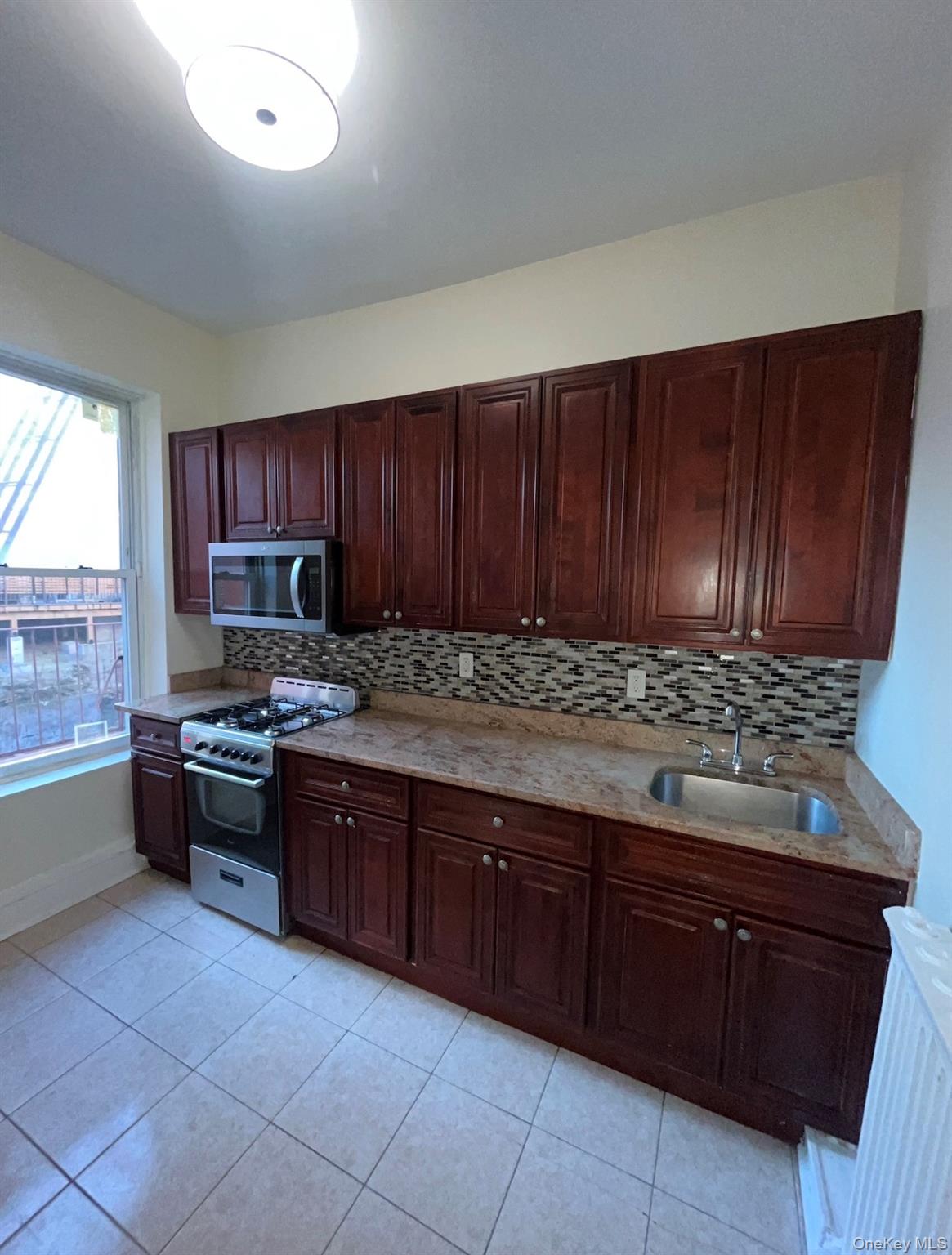 50 Main Street 3r Property Photo 6