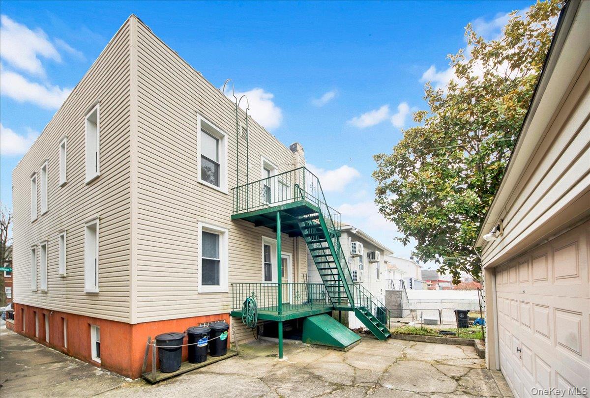 2925 Wellman Avenue Property Photo 3