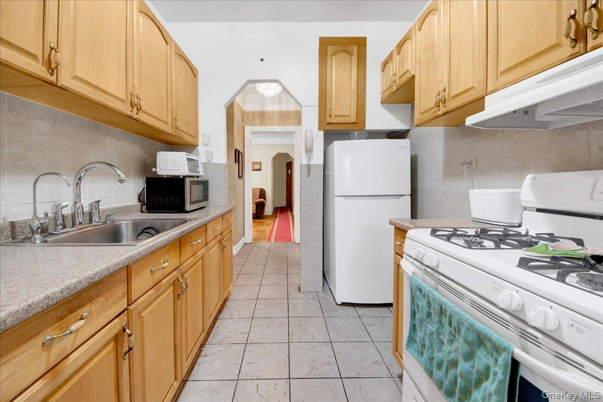 2925 Wellman Avenue Property Photo 6