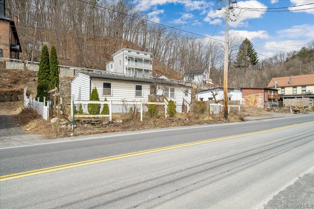 599 Abeel Street Property Photo 3