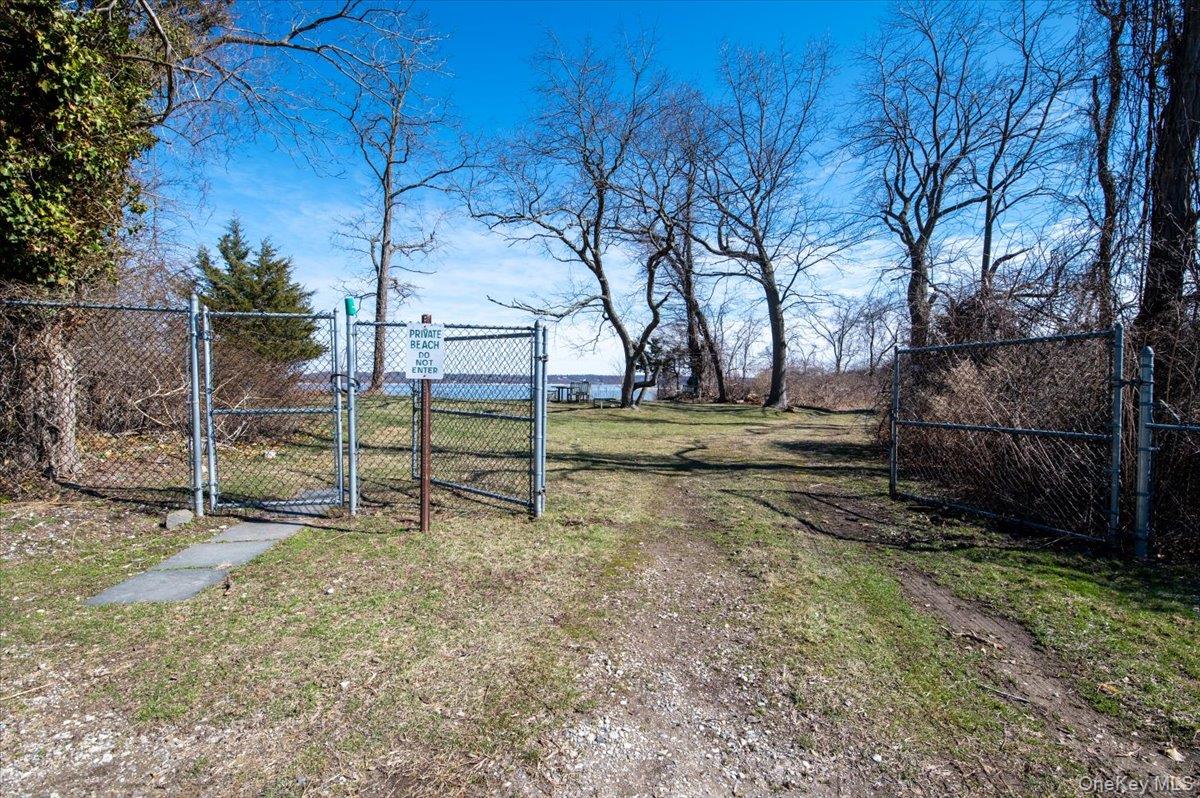 224 Centre Island Road Property Photo 6
