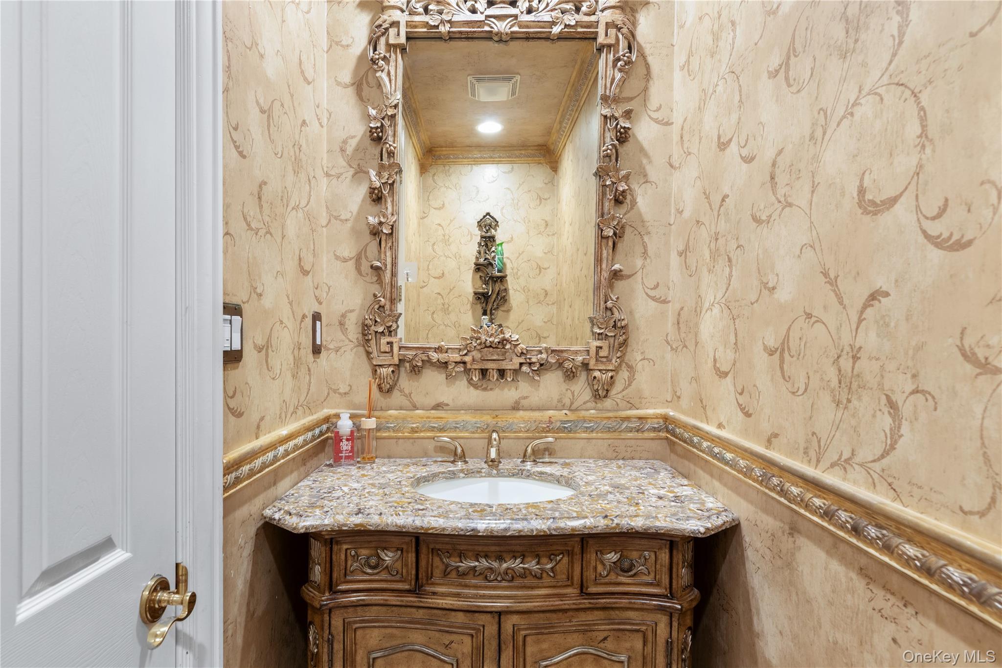 14 Meadow Lane Property Photo 7