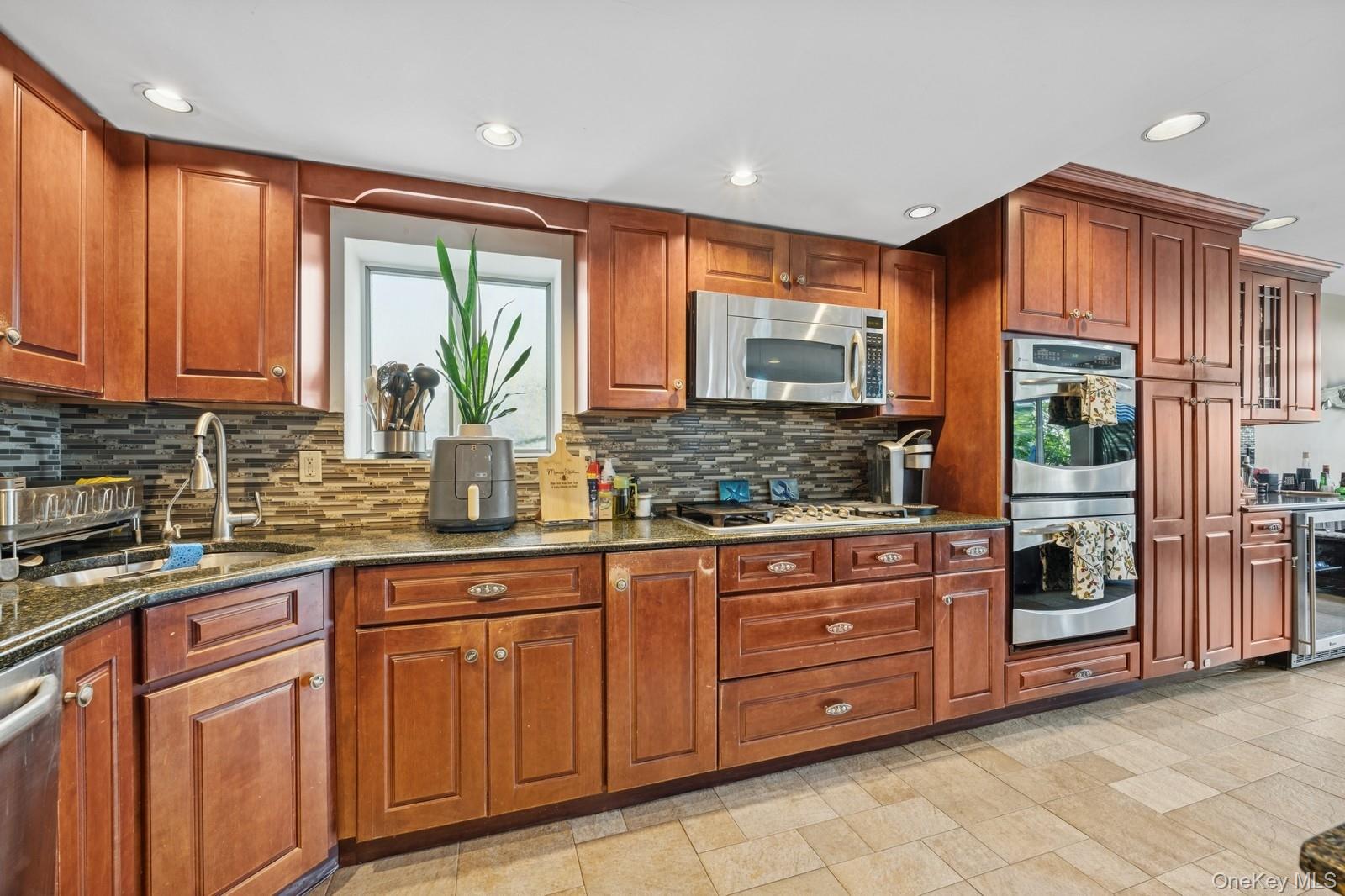 101 Bay Street Property Photo 15