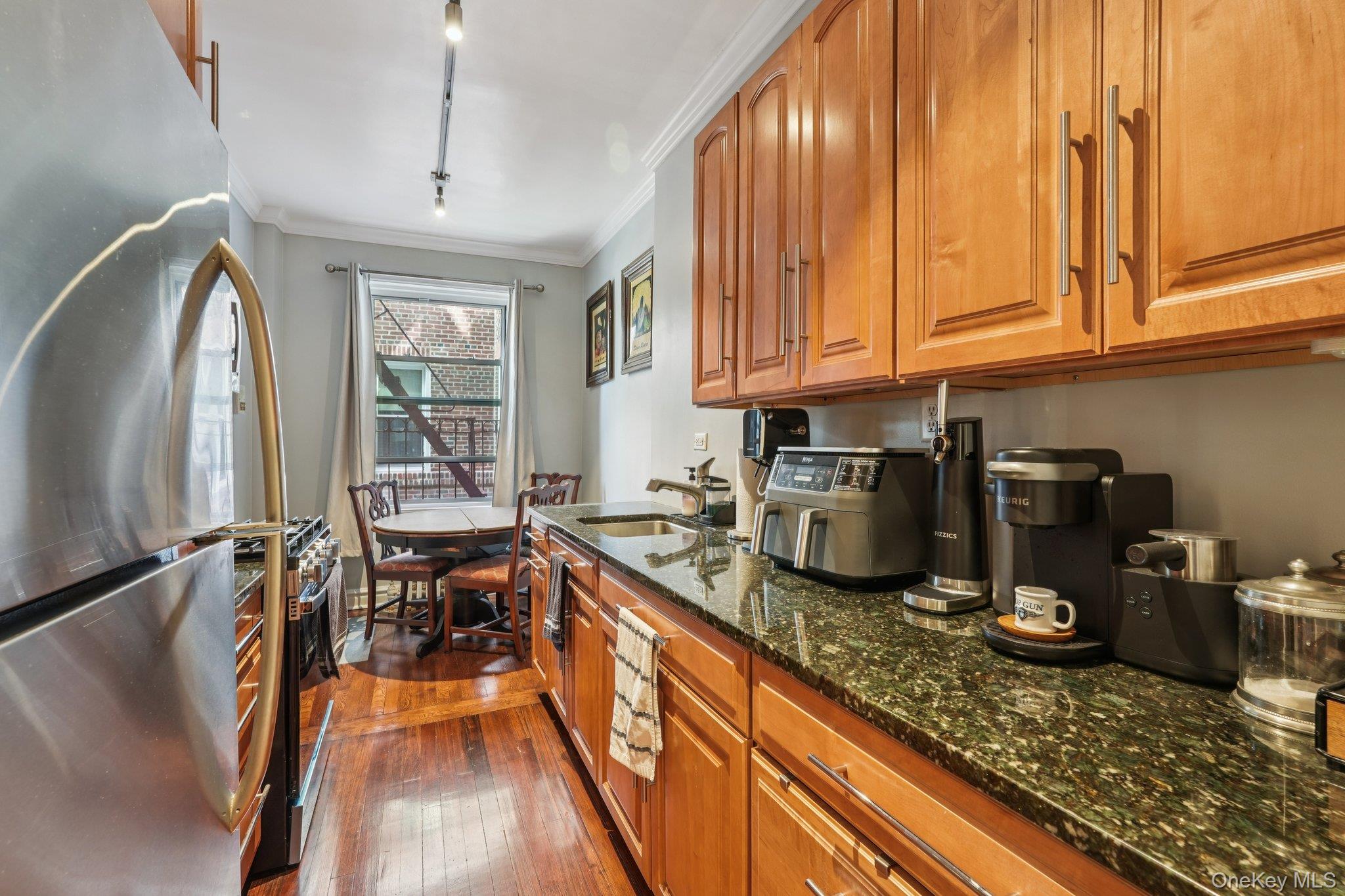 1468 Midland Avenue 2c Property Photo 13