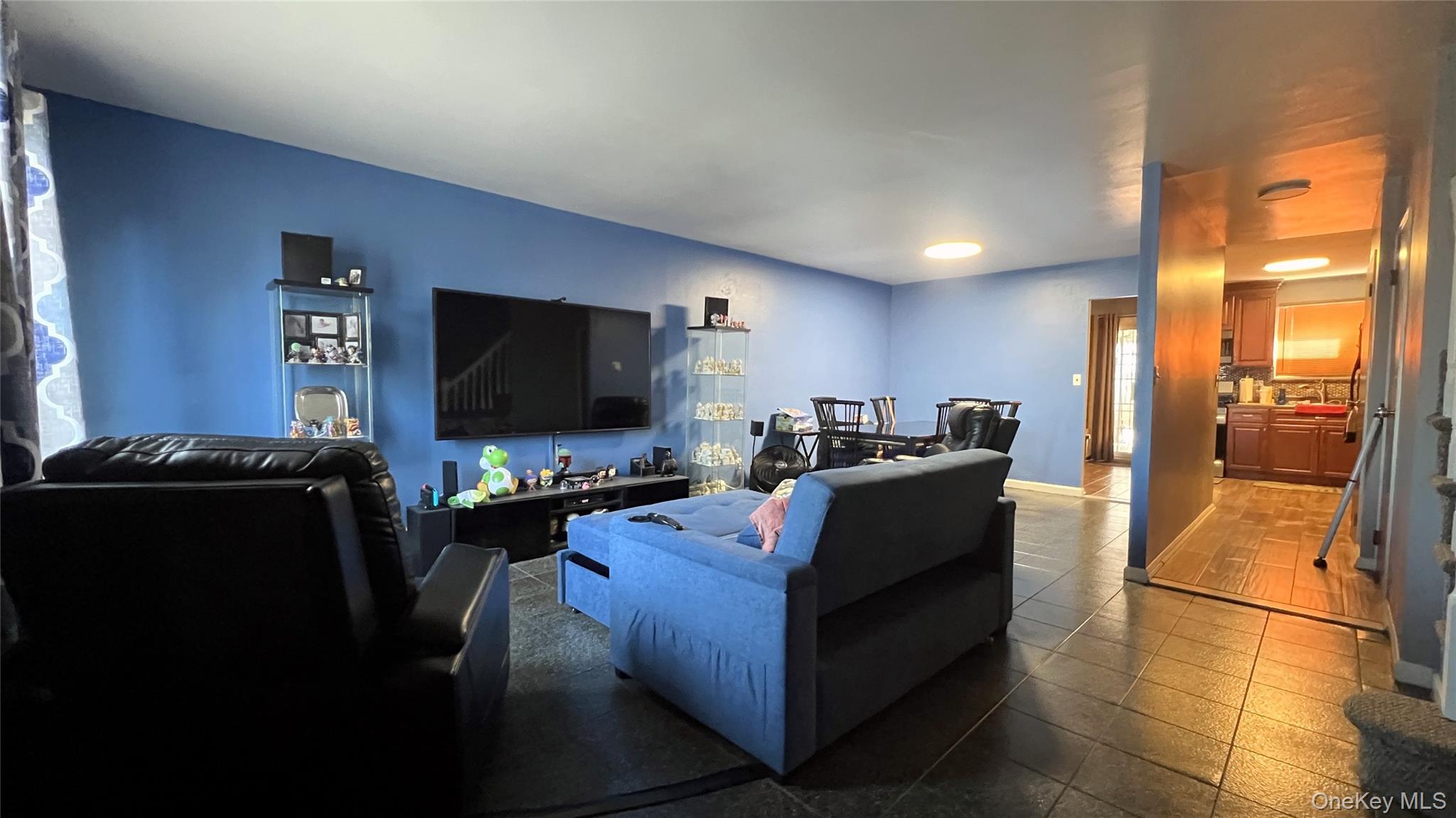 6135 64th Street Property Photo 4