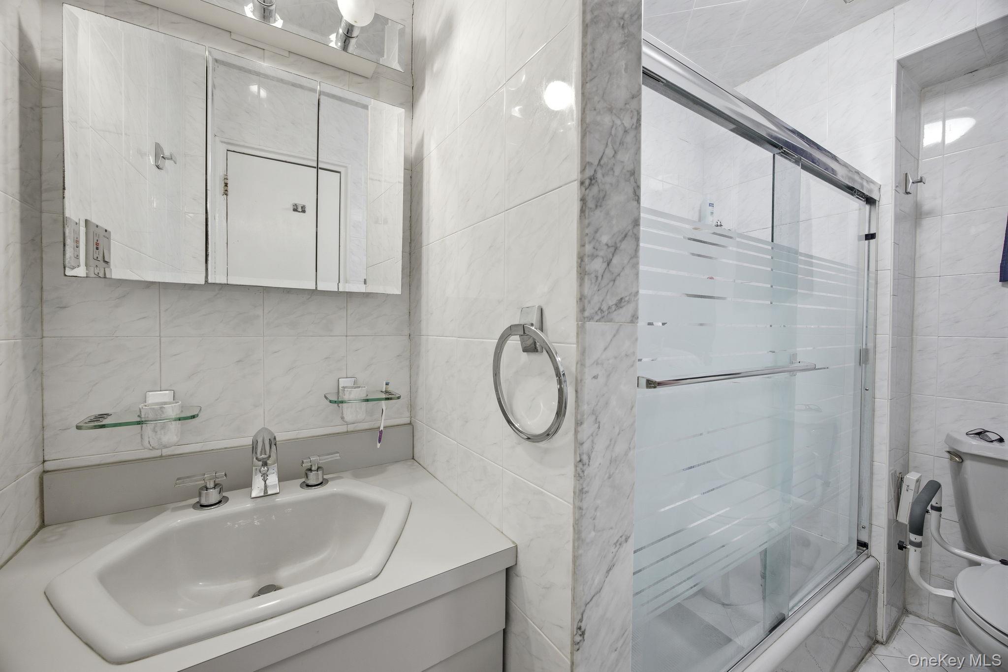 67-87 Booth Street 4c Property Photo 8