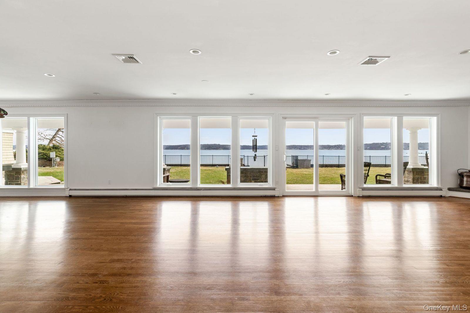 33 Beach Road Property Photo 7