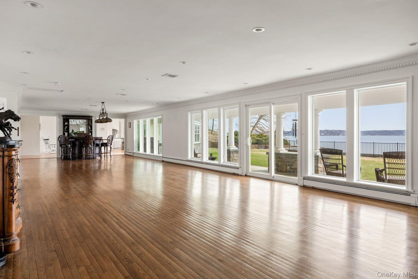 33 Beach Road Property Photo 10