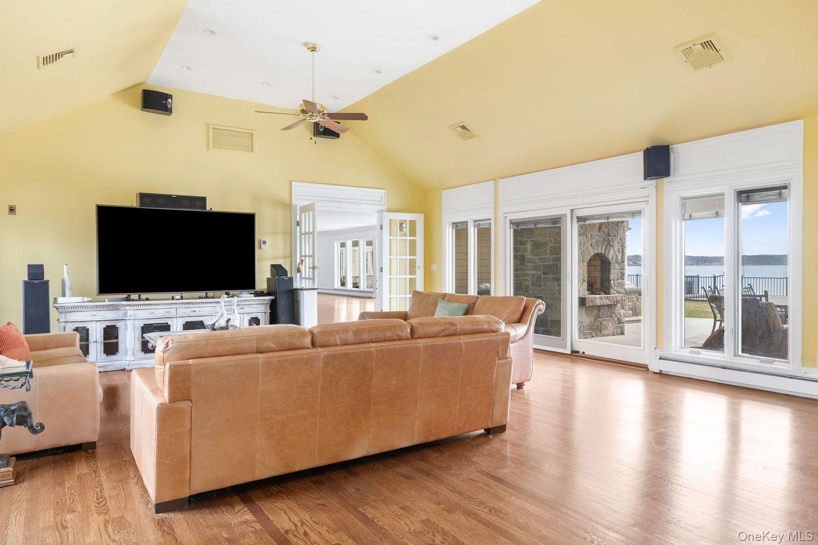 33 Beach Road Property Photo 13