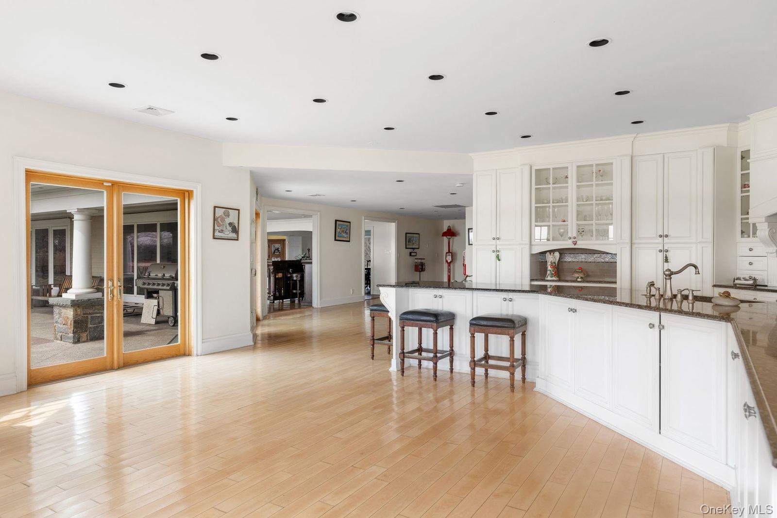 33 Beach Road Property Photo 17