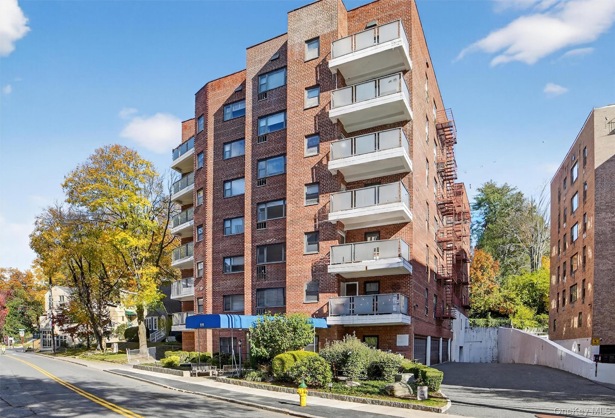 111 E Hartsdale Avenue 3e Property Photo 2