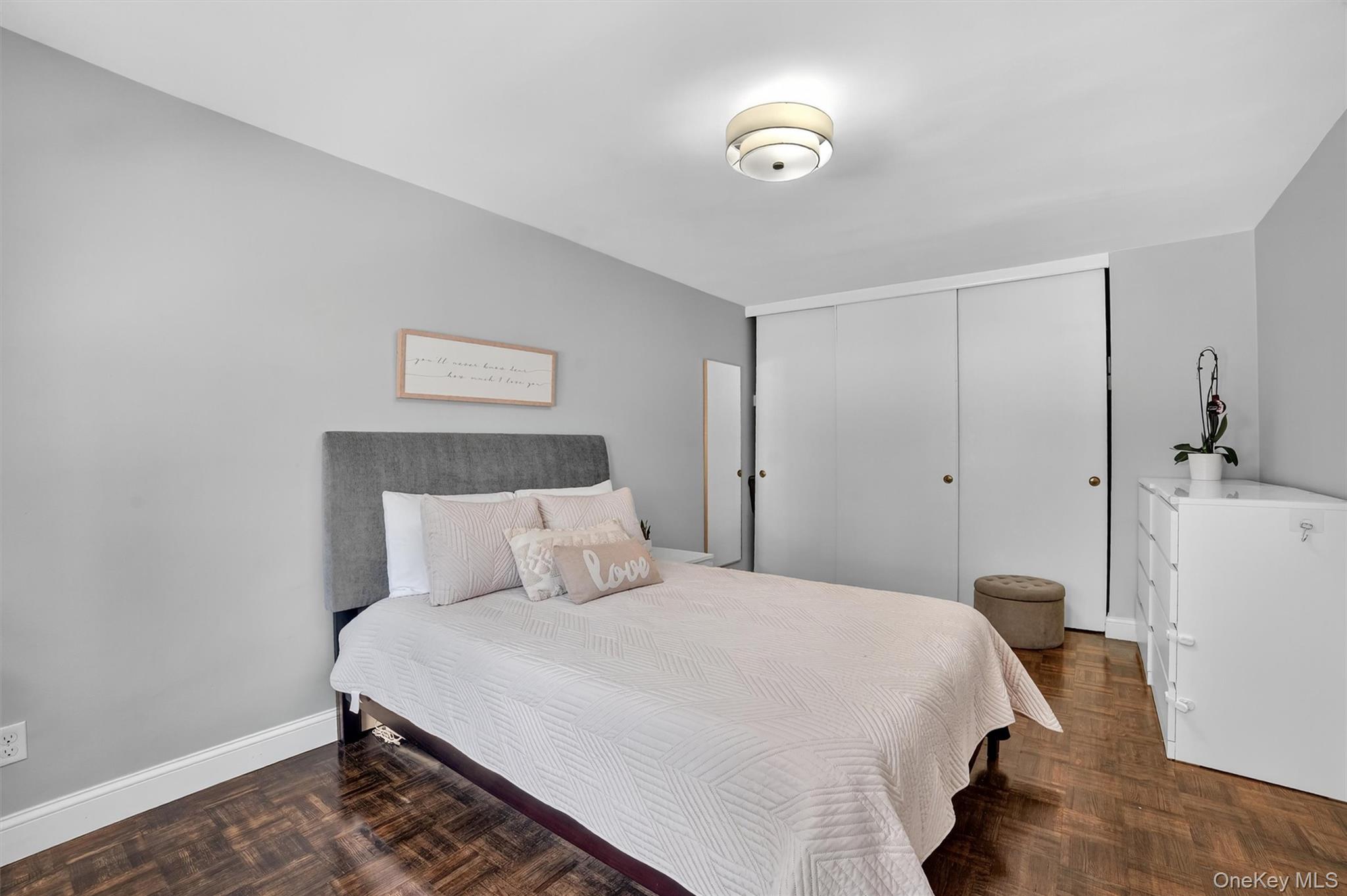 111 E Hartsdale Avenue 3e Property Photo 9