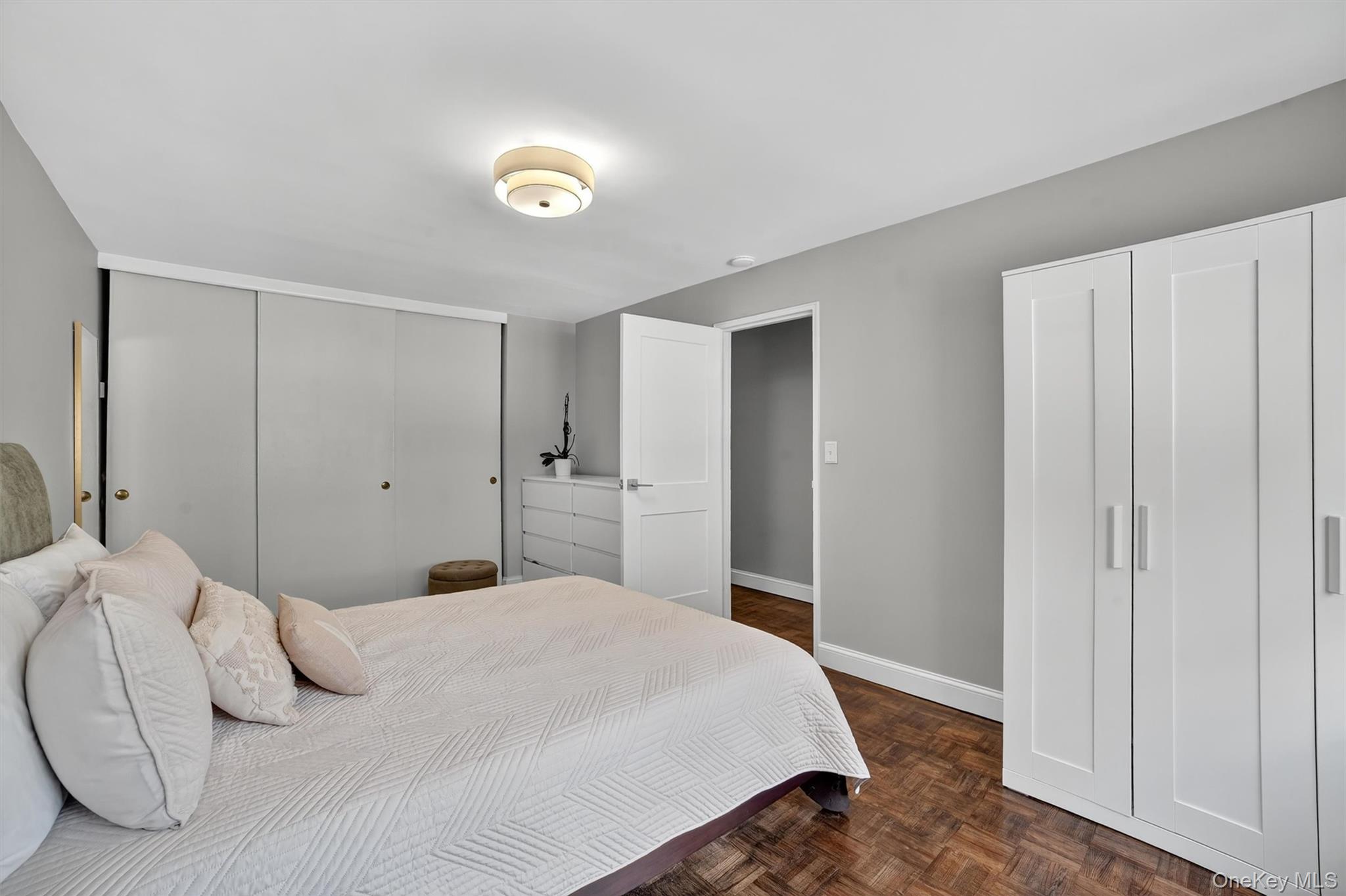 111 E Hartsdale Avenue 3e Property Photo 10
