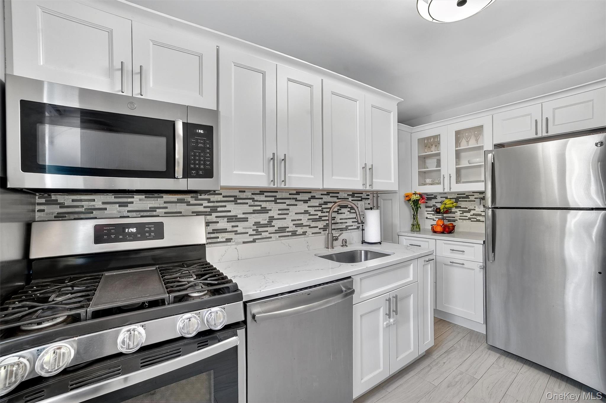 111 E Hartsdale Avenue 3e Property Photo 14