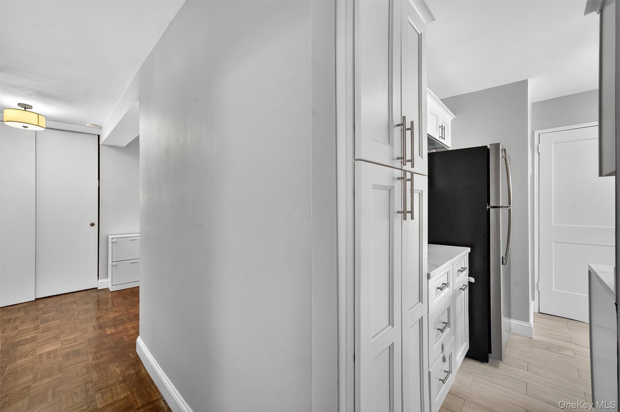 111 E Hartsdale Avenue 3e Property Photo 16