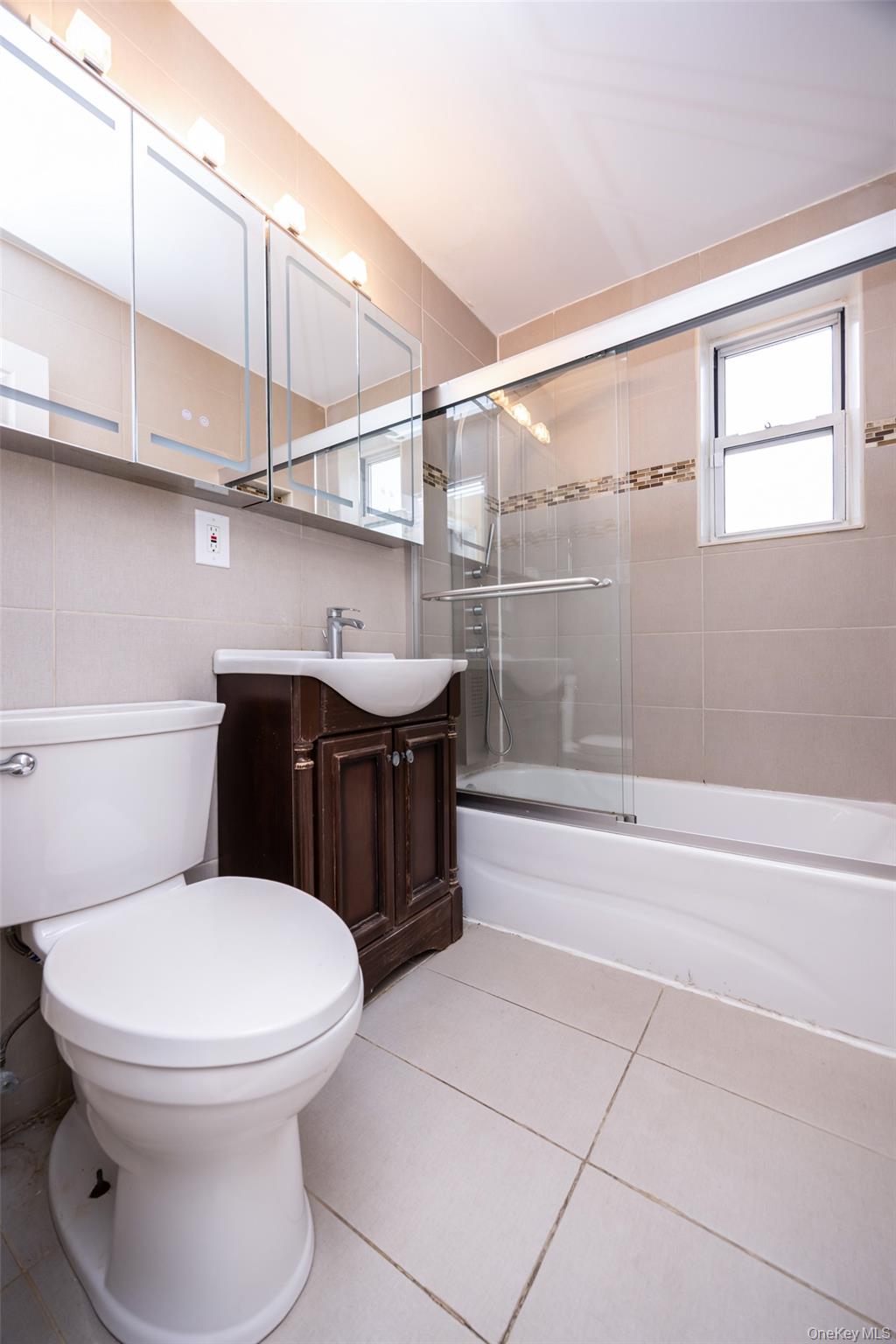 13835 Jewel Avenue 1a Property Photo 6